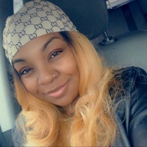 Meet your Posher, Tenisha